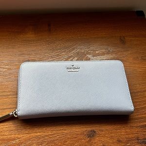 Zip around wallet